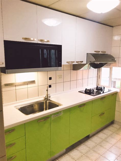 綠色廚櫃